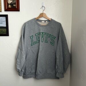 Levi's Embroidered Oversized Crewneck Sweatshirt